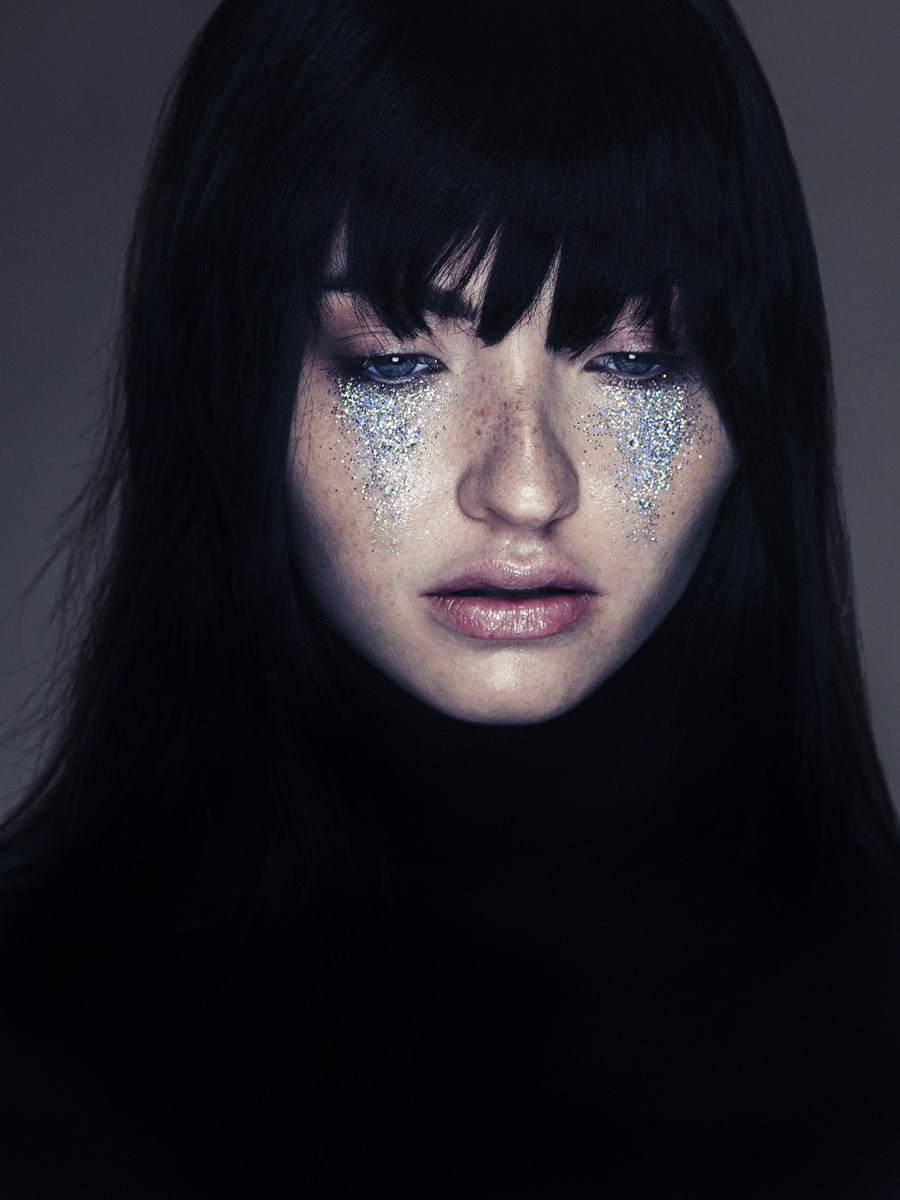 fromobscuretodemure:  Mary Rubin by Alex Evans for Institute Magazine. Hair stylist