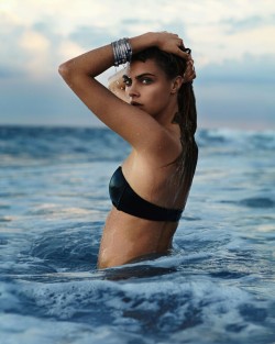 lisa401971:  Cara Delevingne by Sebastian