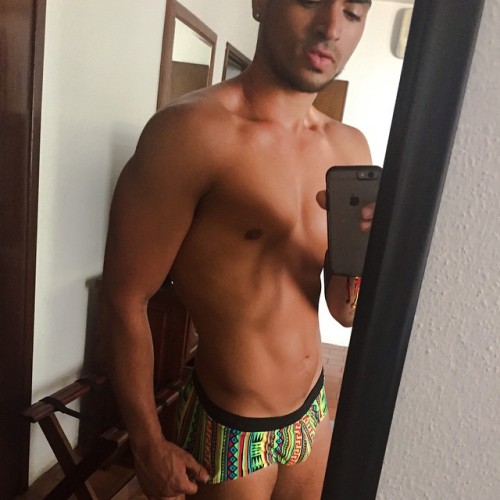 ronaldmyles:  SpeedOs in MexicO! 💙💚💛❤️ (at Blue Chairs) 