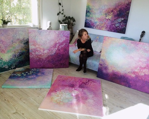crossconnectmag:  Emma Lindström - Cosmic Compositions   26-year-old painter Emma Lindström creates colorful swirls of awesomeness using a combination of acrylic and spraypaint. Though the artist is from Sweden, her work feels as though it came from