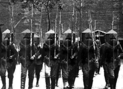 En 1917, Des Troupes Militaires Américaines Et Leurs Armures De Brewster (Du Nom