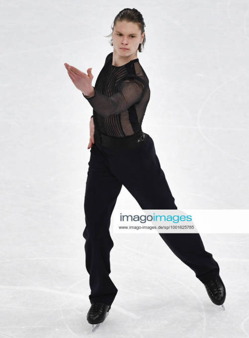 denissvasiljevs1999: Short program – 2021 World Championships I have been simping over this lo