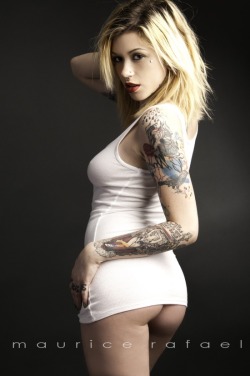 Women with tatoos