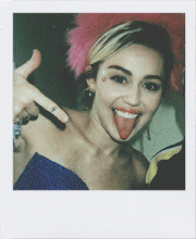 themileyswood:  “They say a picture can say 1,000 words… well, mine say so many