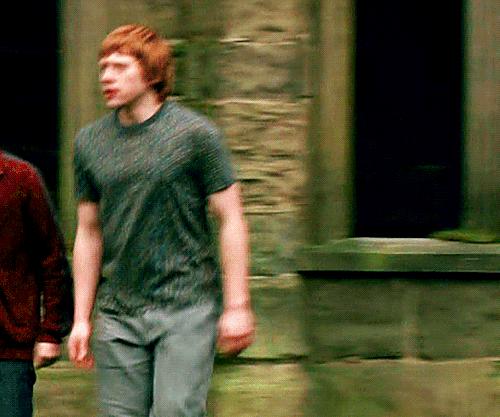weasleymione:Rupert Grint as Ron Weasley (behind the scenes)