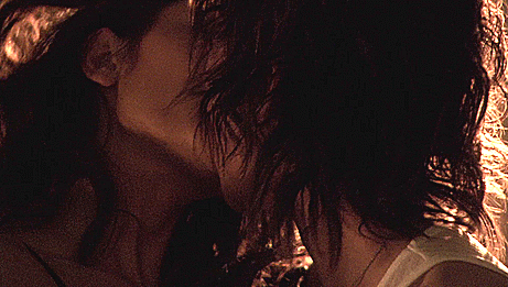 lesbiansilk:  The L Word (2006) - s03e02 - Katherine Moennig &amp; Sarah Shahi