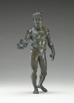 hearthglow: Statuette of MercuryGallo-Roman, 120 - 140 CEAt the Getty Museum  The god of wealth reaches forward to proffer a moneybag placed on the palm of his right hand. His lowered left hand would have held a caduceus, his herald’s staff. Wings in