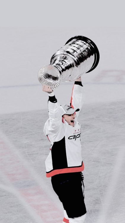 Vrana & Oshie + cup /requested by @pleaseletmebeyours/