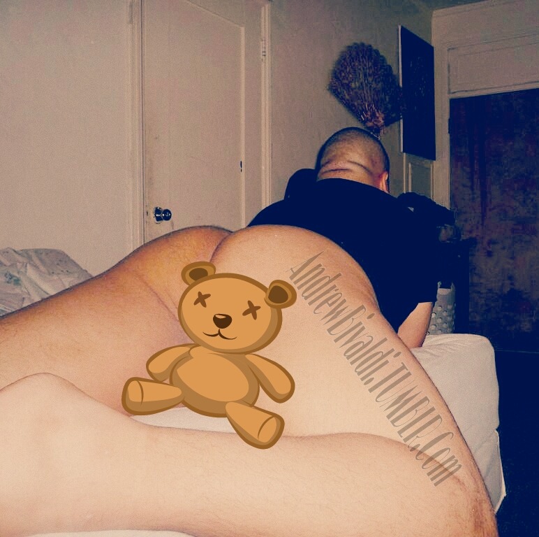 andrewbivaldi:  Oh YOU KNOW, JUST CHILLEN! ;) XOXO A.