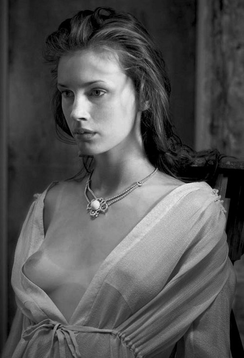 XXX beautifulwomenphotos:  Marine Vacth  photo