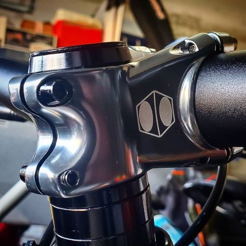Box 35mm Stem for added beefyness and shorter reach.. #fatboyse #specializedbikes #fatbike #fatbikes