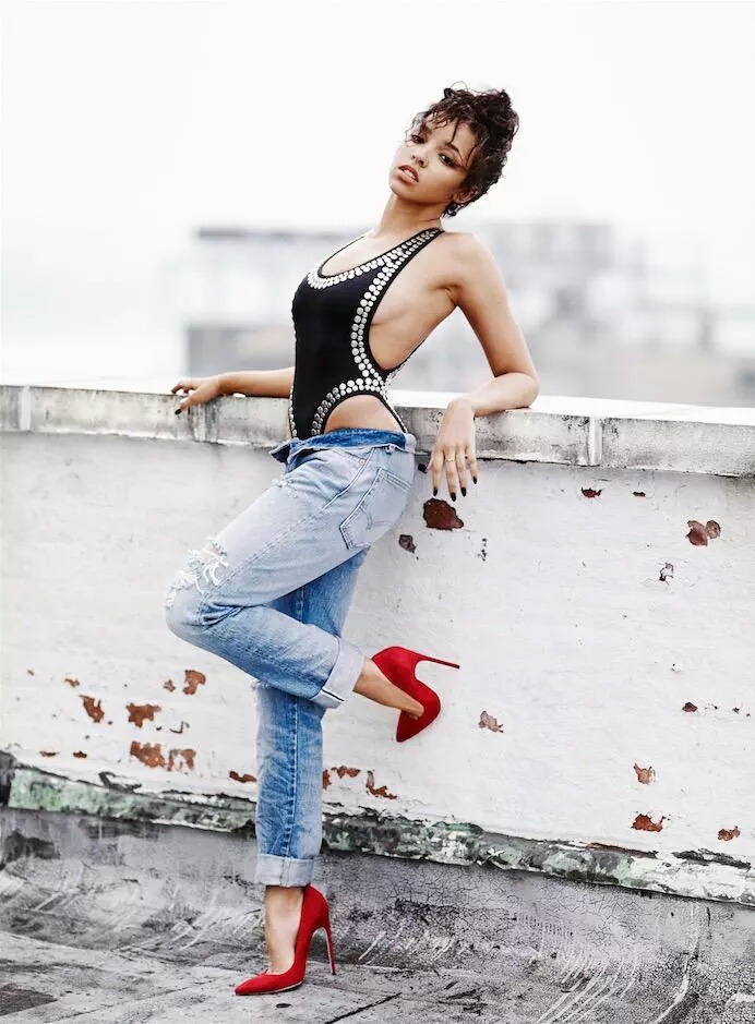 jaycooleyy:  Another WomanCrushWednesday of mine is Tinashe