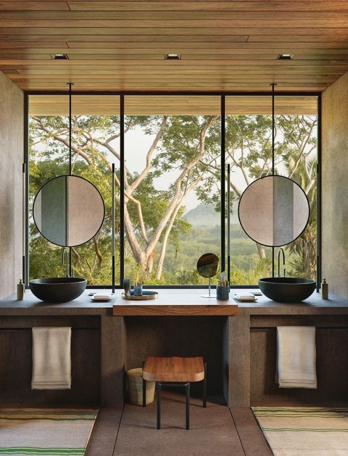 Tropical Private Villa Bathroom Decor