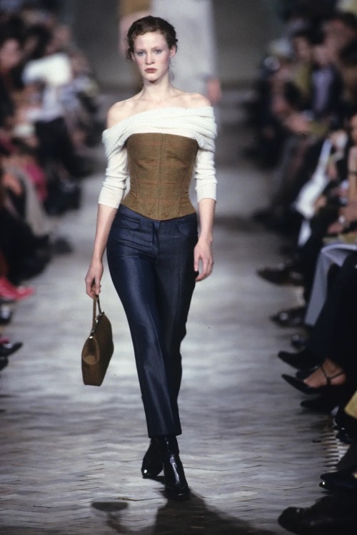 Chloe Fall 1999