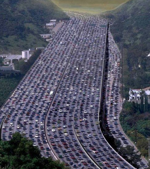 elnerdo19:california-problems: When someone that doesnt live in LA complains about traffic. EYE ROLL