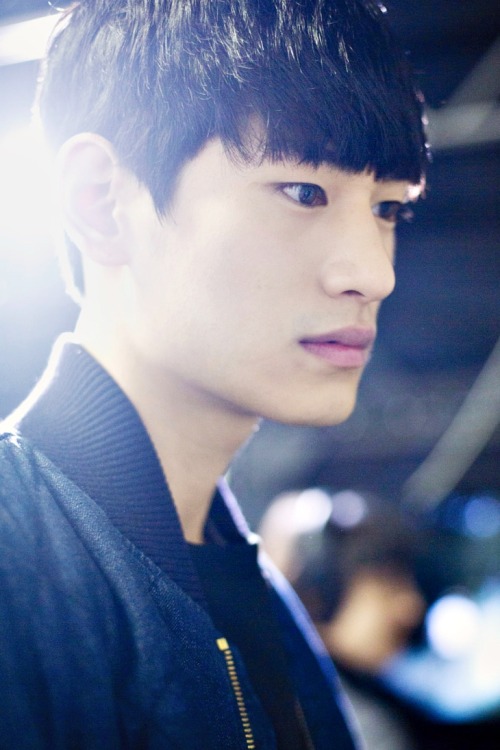 weardior: Kim Tae Hwan | Andrea Pompilio FW14 MFW Backstage, ph. Maud Maillard