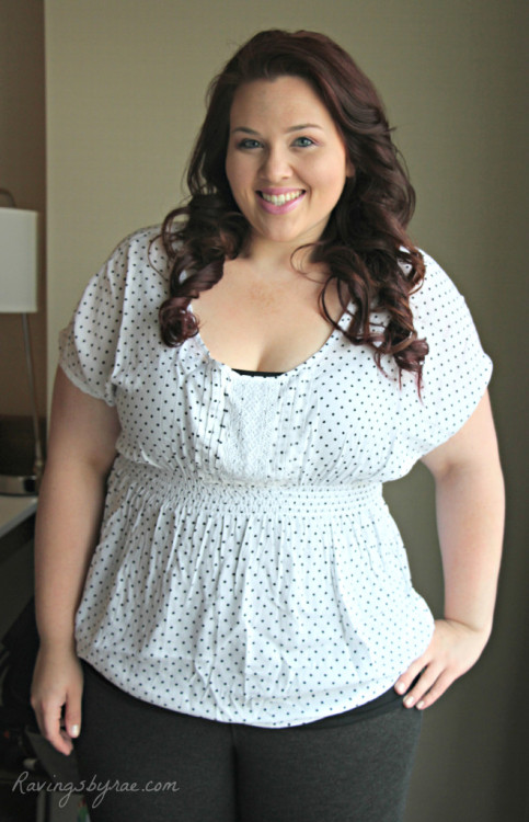 ravingsbyrae:  Plus Size OOTD: Polka Dot Blouse & Loafers To check out more about this OOTD, check out RavingsByRae.   Real cute