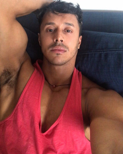 diegorbarros:😘https://vm.tiktok.com/wXkWjD/Diego Barros on TikTok