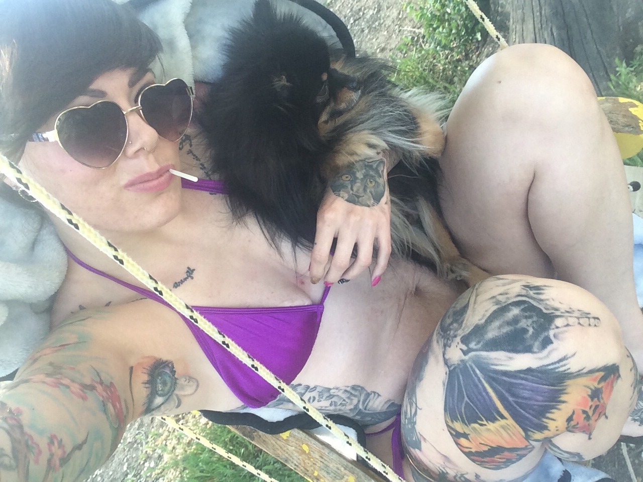 sinsexy26:  Starting to get beefy from lifting xo