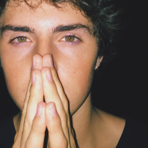 Unknown hot boys with links