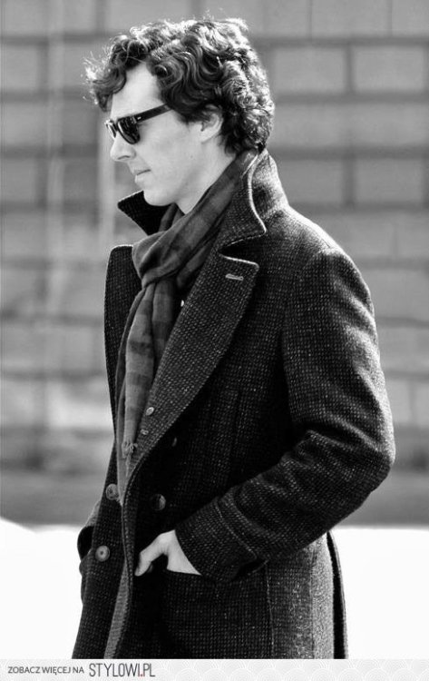 xthismeanswar:Sherlock + sunglasses