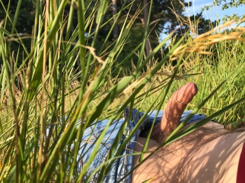 myuncutdick89:The sun was out so stopped by the park for a little play, will post some more later to