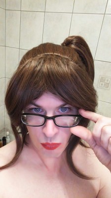 aimeechan69:New glasses!