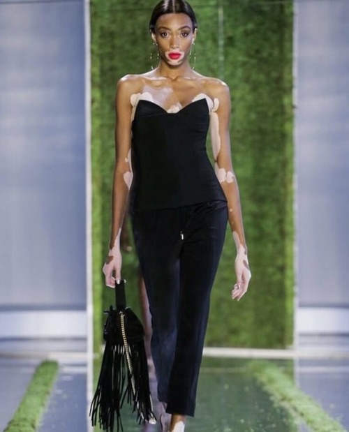 CUSHNIE SPRING/SUMMER 2019 -The Runway Showhttps://1966mag.com