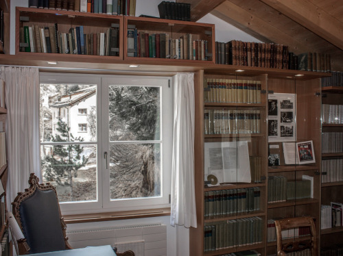 speciesbarocus: Nietzsche-Haus, Sils Maria: the library. [x] [x]