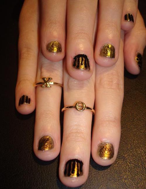 Black &amp; Gold. I used nail decals from Shop Jeen &lt;3