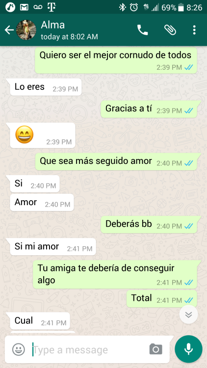 cornudotextos:  Yo dándole apoyo a mi esposa para que consiga más corneadores.