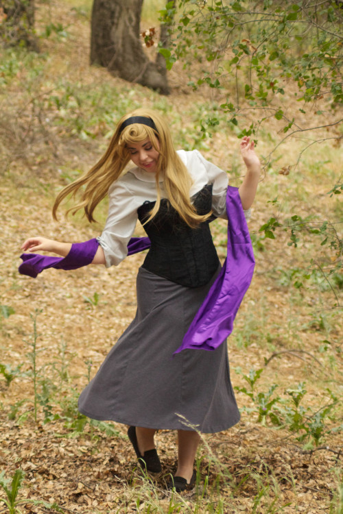 clarelaktash.deviantart.com/First time trying out Briar Rose :D I always pictured her dancing