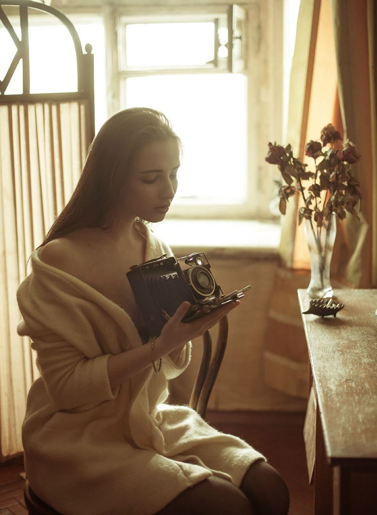 we present:©Nataly Koreshkova… as a photographer.best of erotic photography:www.radical-lingerie.com