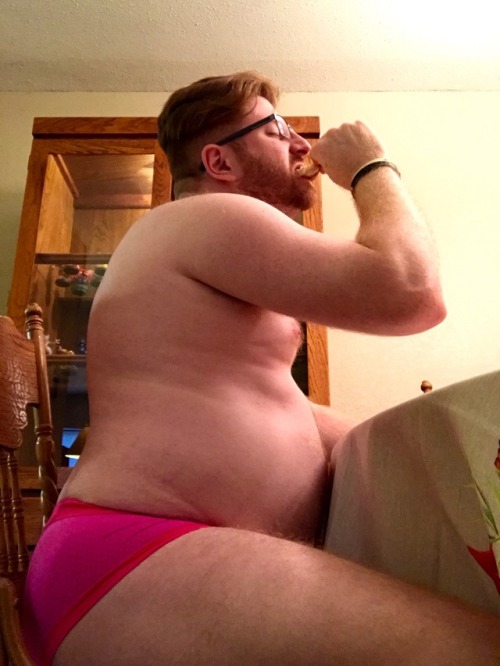 niven7: Am I thicc yet? Maybe you could help me grow even bigger. ;)