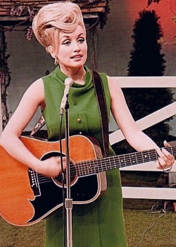 bigbennklingon:  Dolly Parton 