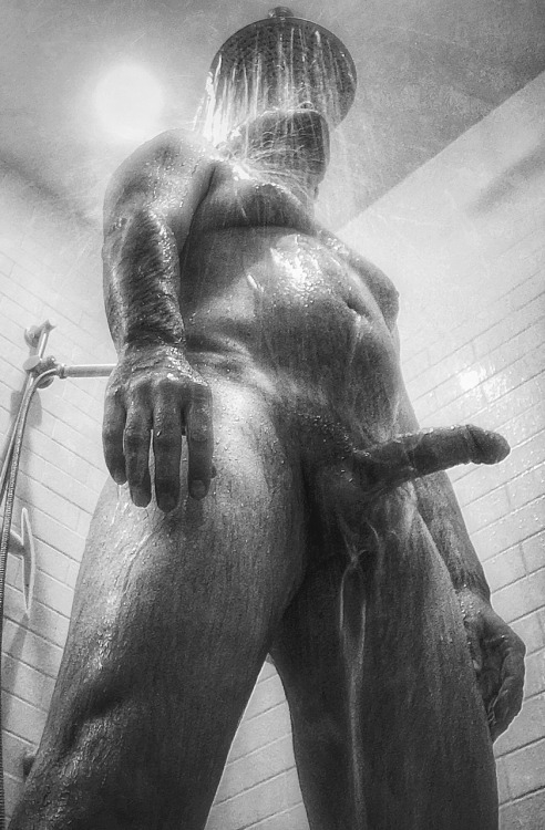 sfnudist: Horny in the shower I would LOVE to help Him Lu!!