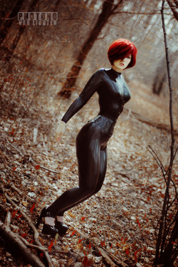 skintightmriya:  Beauty in black latex