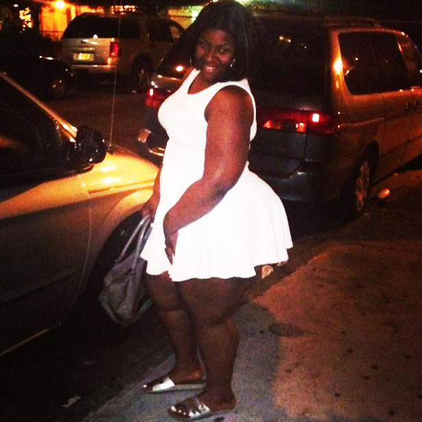 realbuttrear:  Anytime a bitch can get lift like this on a sundress you already know