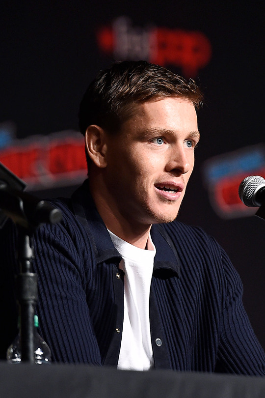 HARRIS DICKINSON The King s Man Panel 2019 New York Comic Conin New HARRIS DICKINSON The King s Man Panel 2019 New York Comic Conin New