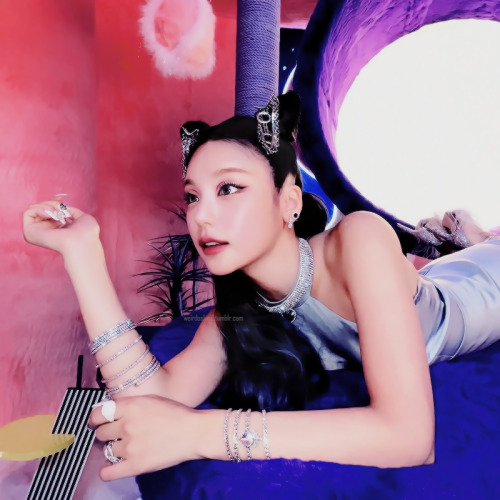 ♔ Edits of Yeji; 1-9/∞