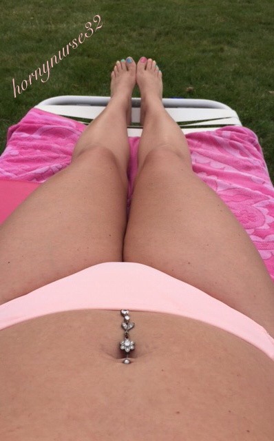 hornynurse32:☀️After days of rain, finally got to lay out, go to the pool and wear my new bikini☀️