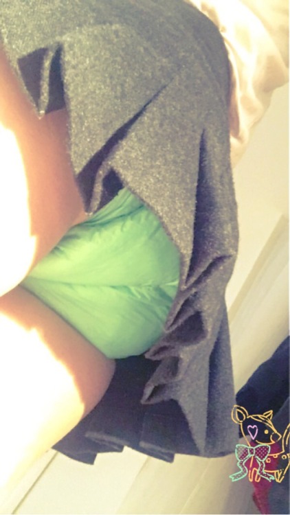 princessbambiie: 🙈🍏
