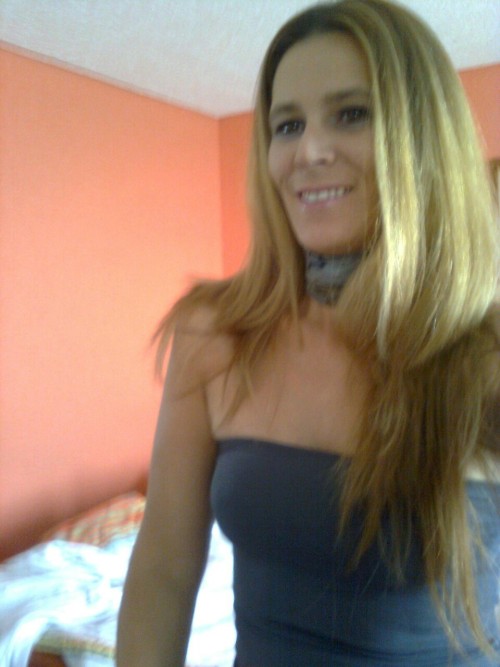 jacarandosacaliente:  Una de hace unos ayeres too…..😱😅😋 ……ni me acuerden x q me regreso a esa fiesta🙈🙊🙉