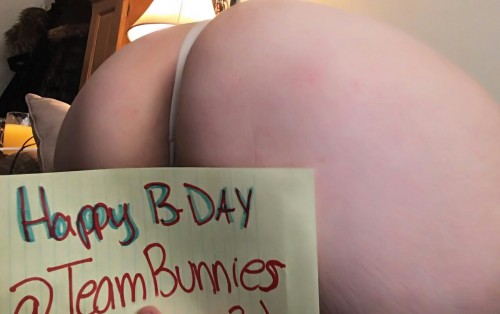 chefblondie69:  Special birthday shout out to my best fan Everybody go check out our Twitters at @chefblondie69 and @teambunnies21 @sinfulheart542