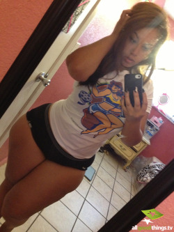 thickleggz:  thickcurvysexy:  @TBoobop7 I love those hips and thighs, on Tanahiris. She has super great eyes as well.  Click HERE for more ThickLeggz. Click HERE to submit your Thick.    ThickLeggz 