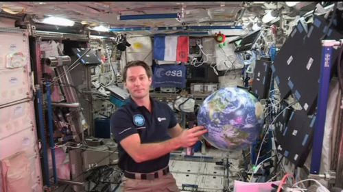 fuckyourstupideyebrows: sneutrinos: fuckyourstupideyebrows: Thomas Pesquet the french astronaut who 