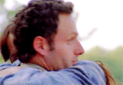 chandlerfknriggs:  8 Gifs per episode↳  Rick Grimes: 1x03