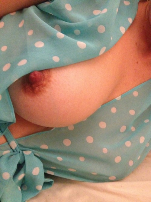 horseshoes05: One of my favorite outfits she will wear around the house