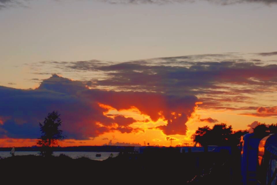 ledziu:  Sun set in my small country