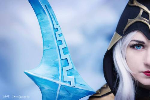 XXX league-of-legends-sexy-girls:Ashe Cosplay photo